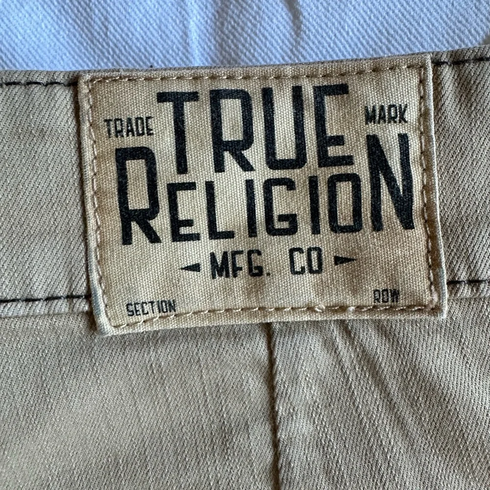 🔥 True Religion Logan Relaxed Taper Camo Patch Distressed Pants 38x32